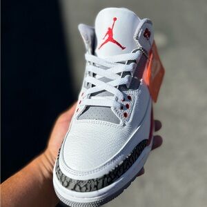 Jordan 3 fire red
